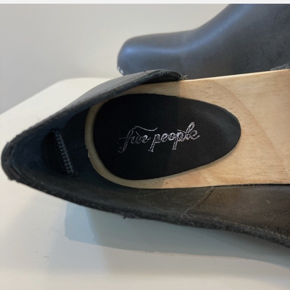 Free People Black Leather Clogs with Tan Wooden Heel - Picture 2 of 10